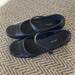 Ecco Mary Jane flats. Size 40